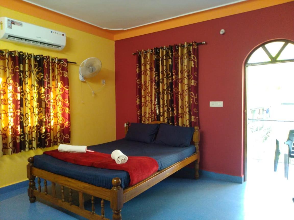 Doris Inn Calagunte Gamle Goa Eksteriør billede
